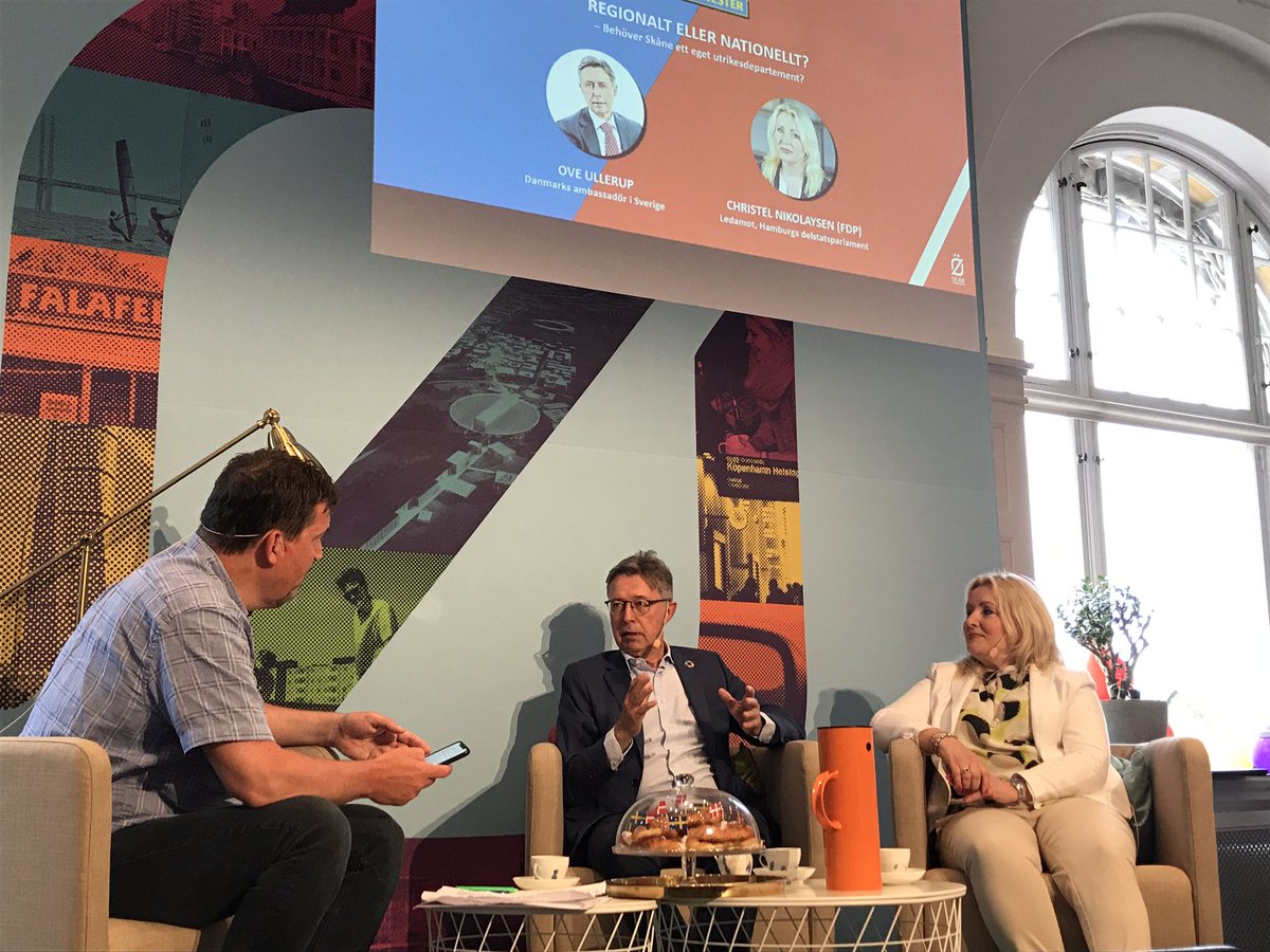 OveUllerup's tweet photo. @GreaterCph er en succes. Vi skal blive ved med at arbejde for et øget regionalt samarbejde. Morgenmad i @Oresundshuset på #Almedalen2019 https://t.co/F3BxbQY1Cs