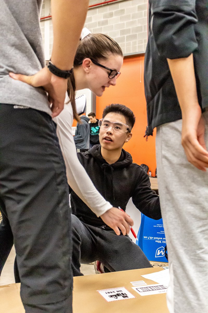 Shad_Sask's tweet photo. Amazing ideas and great collaboration between Shads today! #Shad2019 #STEAMForGood https://t.co/ZUHM3aizGk