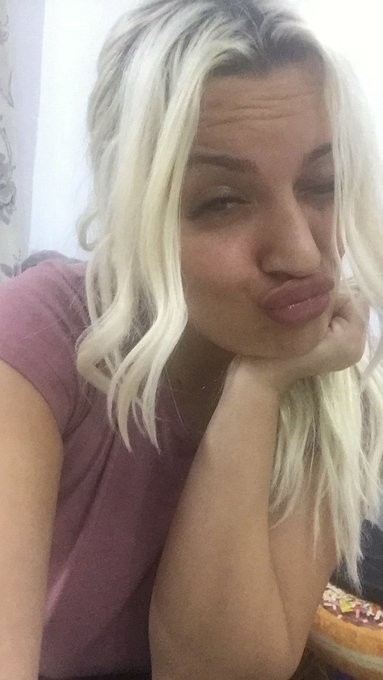 Good morning 😃 Miss me guys?        Check my website❌https://t.co/eJUWkKk8Yx❌            @fanbigtitsboobs<a href="/tag/mvsales"class="tags"><span>#mvsales</span></a>