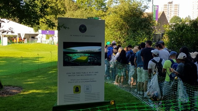 RogerOurNo1's tweet photo. Today is a Roger Day & we will see him play live on the grass π±again!!
Roger plays his @Wimbledon Rd 1 match v Lloyd Harris 2nd on Centre Court today Allez Roger π¨π #HoppSchwiiz ππ±π¬π§πΎππππ₯πΎβ€ππ¨π#peRFect
#ViewFromTheQueue
#TheQueue #RF103 https://t.co/kGcafwtjXQ