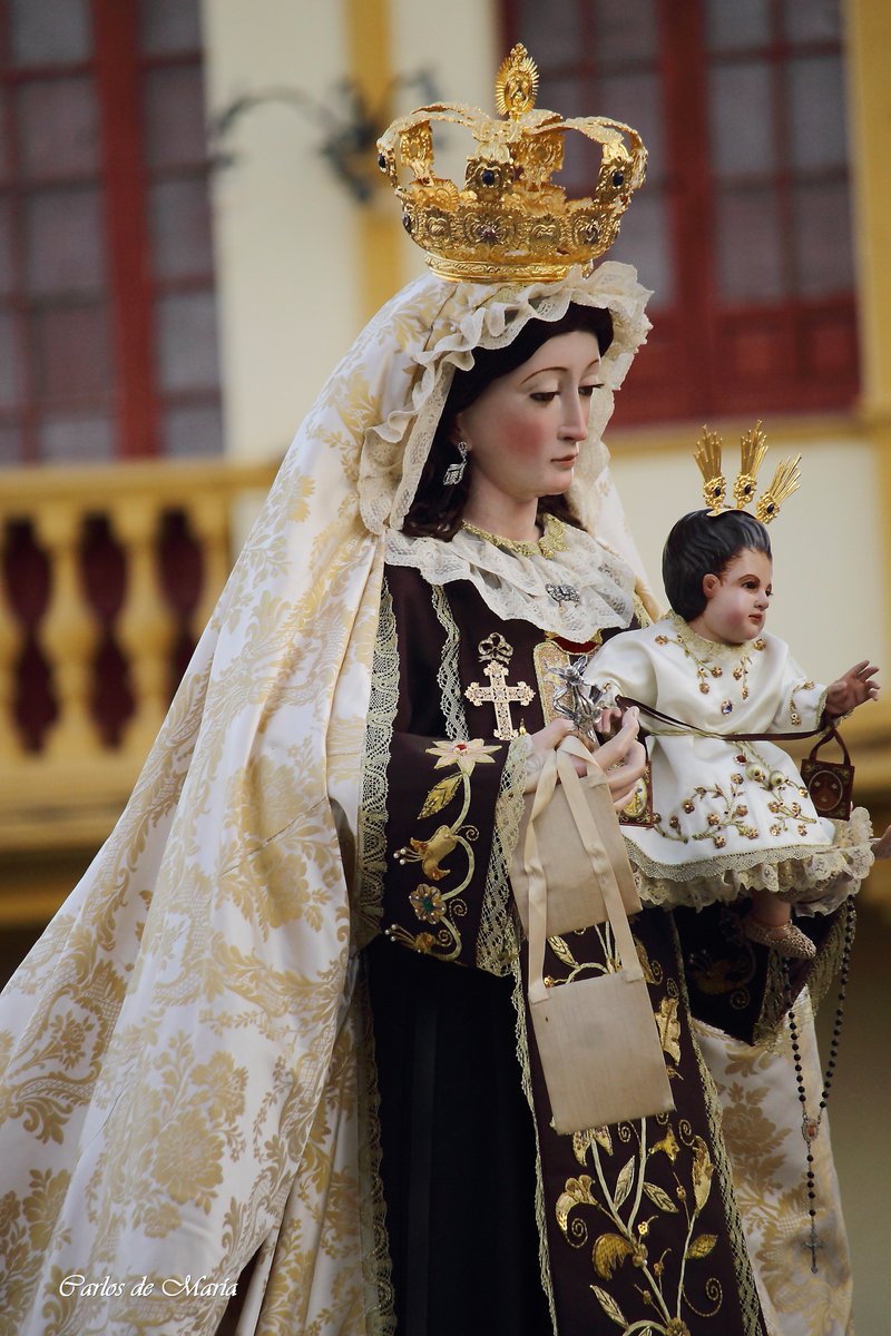 Esencias Cameras: "Madre de Jesús" digitalmovie7.blogspot.com/2019/07/madre-…
#esenciascameras #enlascallesdecamas #gloriascamas2019

Grupo de Fieles  <a href="/VCarmenCamas/">Virgen del Carmen</a>
 🕯Nuestra Señora del Carmen
Incluye Galería de Imágenes.⬇️📸
↗️Acces Web Esencias Cameras➡️💻digitalmovie7.blogspot.com