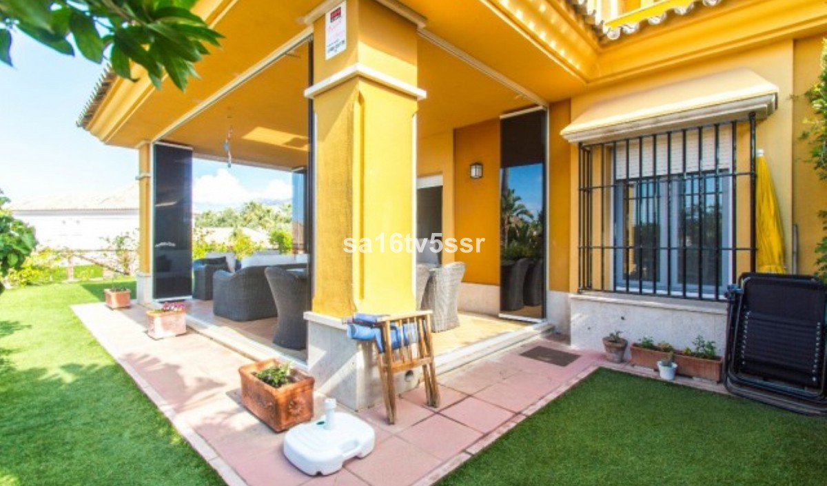 PropExtra's tweet photo. ** € 600,000 ** Set in one of the most prestigious addresses of Marbella in a private community next to the Santa Clara golf club. Listed by PREMIER PROPERTY INTERNATIONAL  Ref: X-LMN-BEN https://t.co/D713PWjpPT