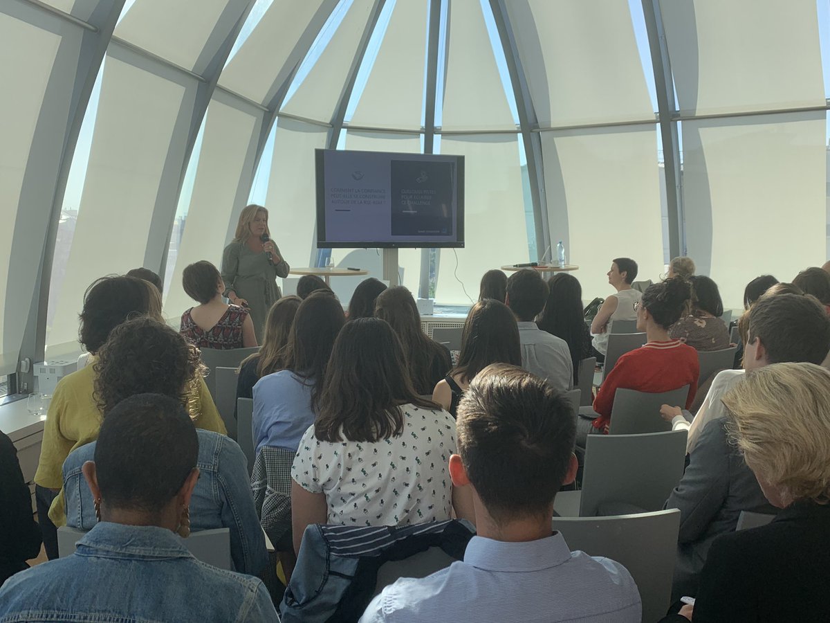 Ipsosbva's tweet photo. [#10Tendances 📣] Comment la confiance peut-elle se construire autour de la #RSE et de la #RSM. @FranHernaez présente quelques pistes pour éclairer ce challenge. @LinkUpFactory_ @MaisonAlsace #ConsoResp https://t.co/a4AebJtq9f