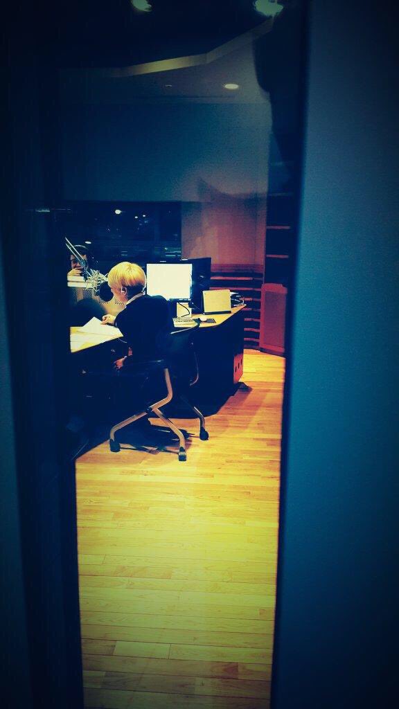 jjonglovemail's tweet photo. #jjongtime https://t.co/gkv67qzqD9