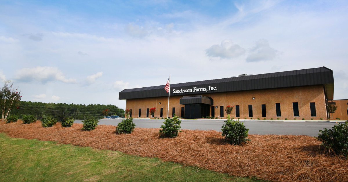 _CarterIV's tweet image. After 8 years teaching high school Ag, it’s time to give something else a try let’s see how the chicken business treats me