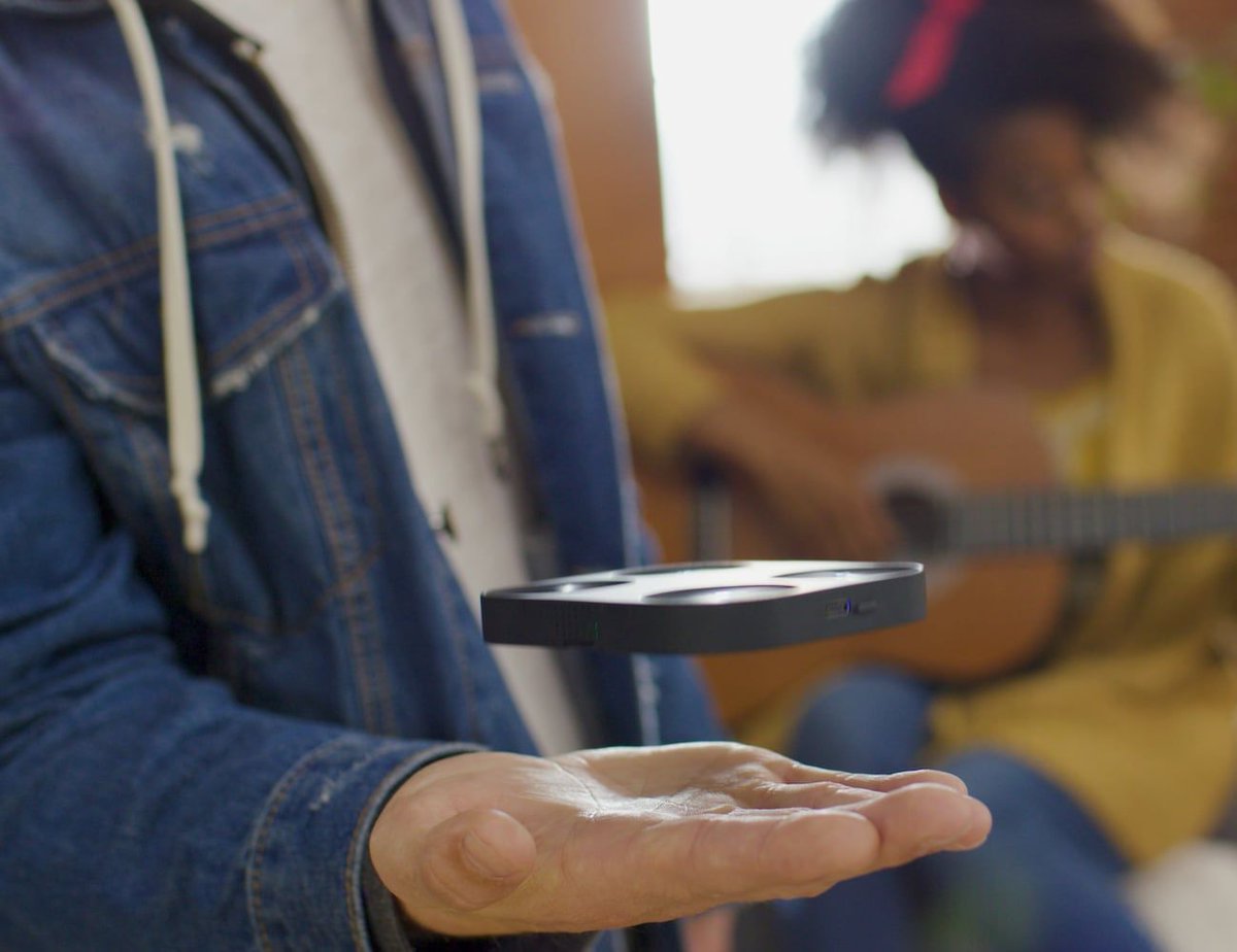 GadgetFlow's tweet photo. AIR PIX Pocket-Sized #AerialCamera by @AirselfieCamera https://t.co/5cqAplw5kR This pocket-sized aerial camera is smaller than the iPhone X, so it’s easy to keep in your pocket. #aerialphotography https://t.co/M1o3lvLvxn