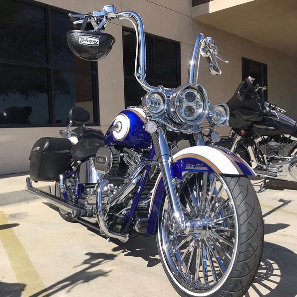 factory_47's tweet photo. Awesome post✊ Factory 47 16” #viclabars
#Repost @davidbreen52 with @get_repost
・・・
Good job, good friends, good times. #thankful #deputysolano #thinblueline
#shareyourharley #harley #CVO #CVOdeluxe #vicla #harleydavidson #softail #hdsoftailnation #softailsonly https://t.co/Crk7U8wkQ6