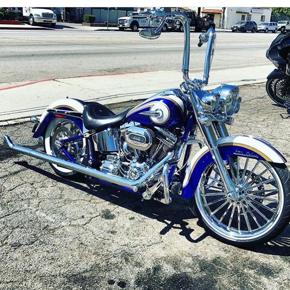 factory_47's tweet photo. Awesome post✊ Factory 47 16” #viclabars
#Repost @davidbreen52 with @get_repost
・・・
Good job, good friends, good times. #thankful #deputysolano #thinblueline
#shareyourharley #harley #CVO #CVOdeluxe #vicla #harleydavidson #softail #hdsoftailnation #softailsonly https://t.co/Crk7U8wkQ6