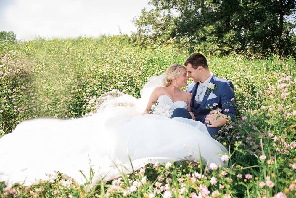 SDSU_CoachSmith's tweet photo. Happy 2nd anniversary to the most beautiful wife & incredible mom! #smithfor3 @bumblebree10 https://t.co/figWadLrTv