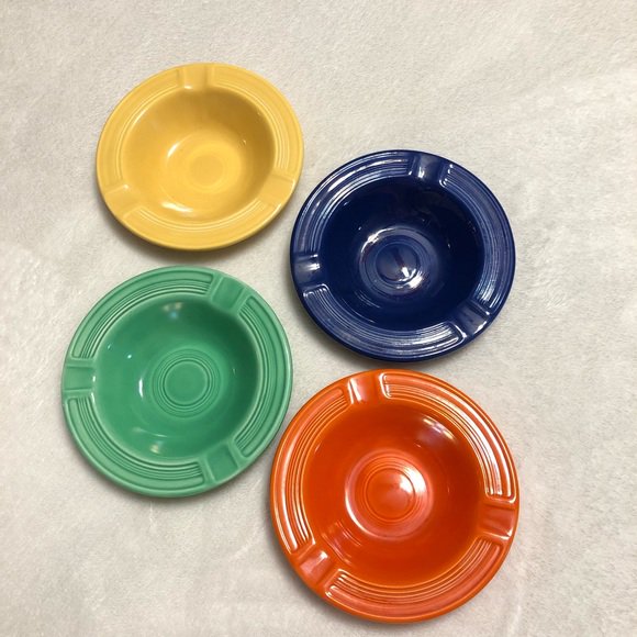 So good I had to share! Check out all the items I'm loving on @Poshmarkapp #poshmark #fashion #style #shopmycloset #lecreuset #fiestaware #vintagefiestaware: posh.mk/zCIJf2oPQX