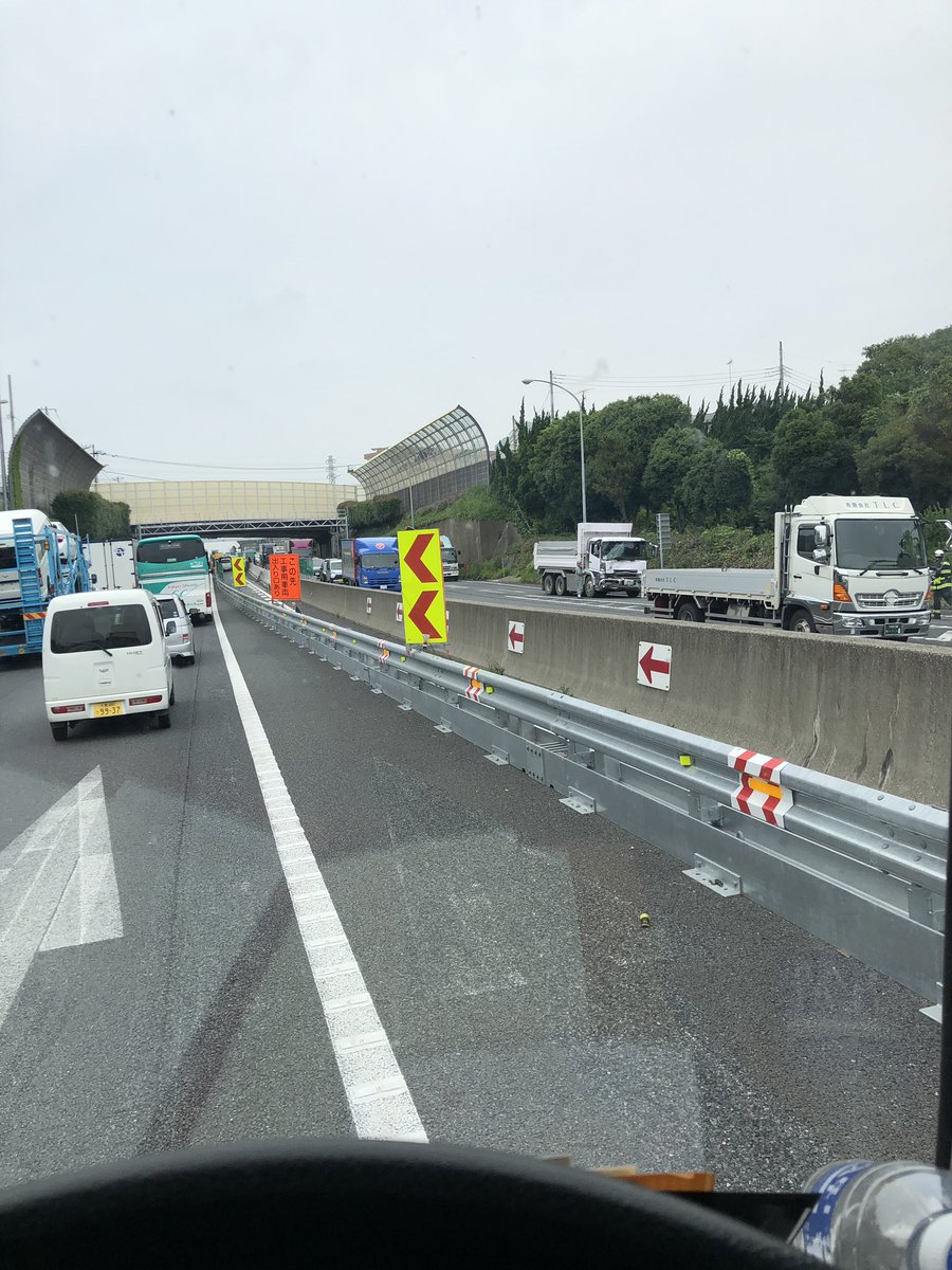 【事故】京葉道路 幕張PA付近で事故 渋滞発生 現地の様子 「車吹っ飛んでた」 まとめダネ! 【事故】京葉道路 幕張PA付近で事故 渋滞発生 現地の様子 「車吹っ飛んでた」 まとめダネ!