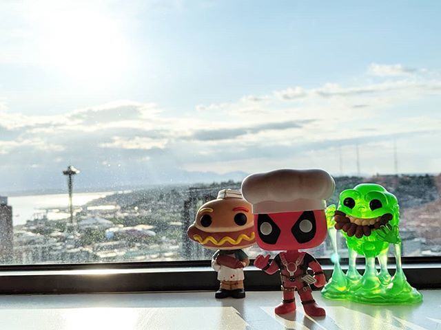 jayncoke's tweet photo. Funko Photo A Day Summer Challenge! "Summer" @originalfunko

A great summer always has at least one BBQ out on a sunny day! 🍔 🌭 
#funko #FunkoPhotoADayChallenge #summer #funkopop #marvel #deadpool #chefdeadpool #spastikplastik #frankvonviener #ghostb… https://t.co/gIgZPpVevQ https://t.co/bkCZqCwZ8I