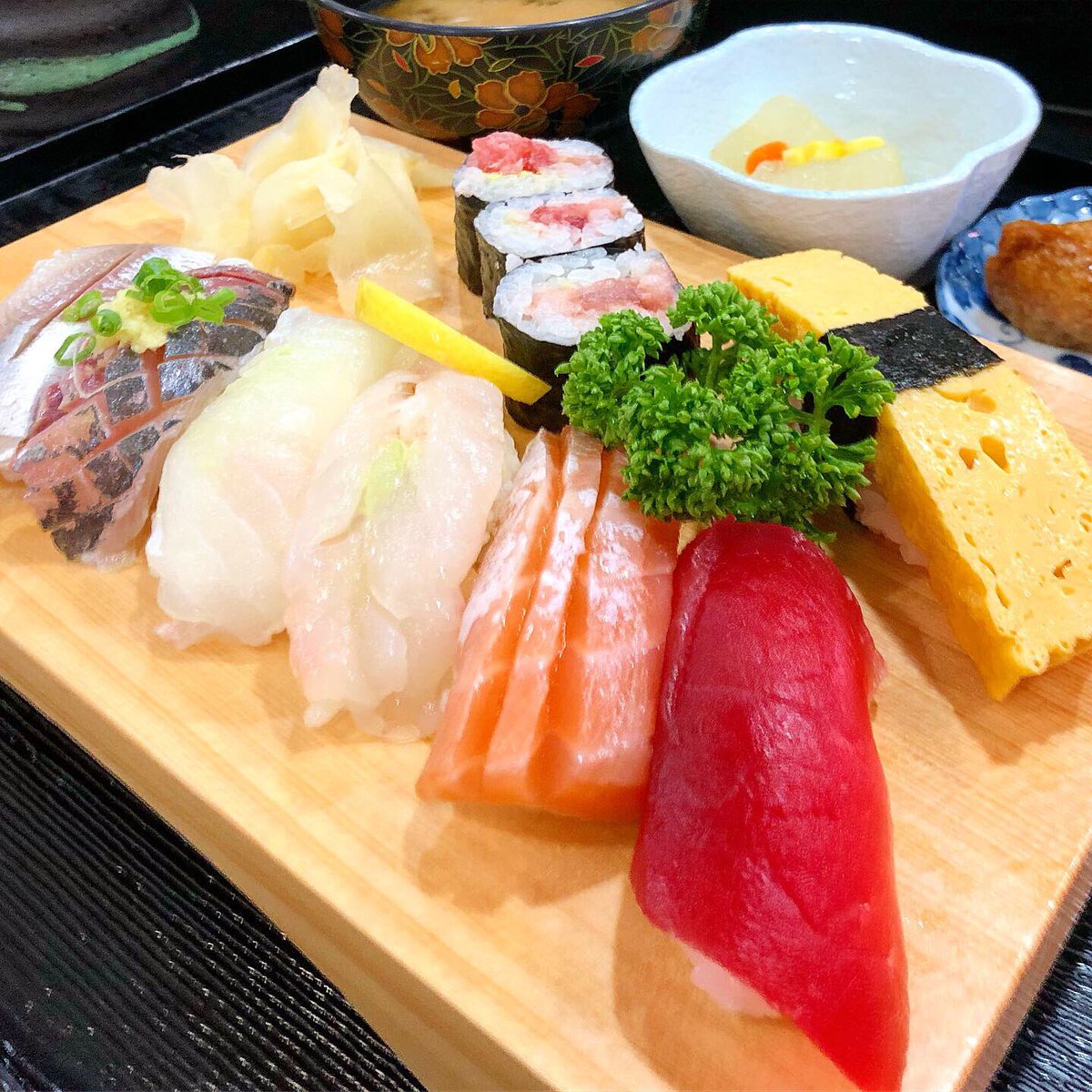 昼メシ部長 V Twitter 新富鮨 西新橋店 にぎり 鮨 寿司 すし ランチ 東京 日本 新橋 Japan Tokyo Sushi Yum Yummy Seafood Fish 和食 昼ごはん 美味しい 最高 銀座 Food 虎ノ門 西新橋 グルメ 晩ごはん 晩ご飯