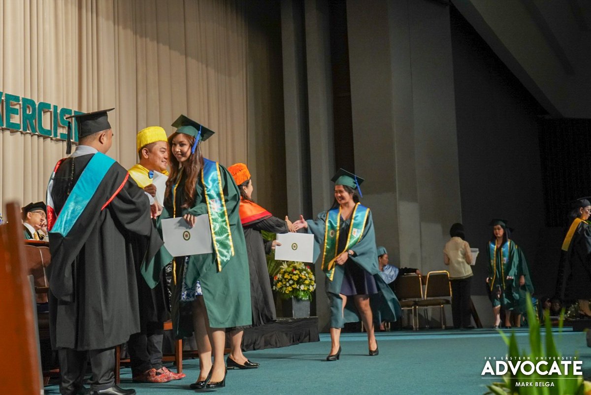 FEUAdvocate's tweet photo. LOOK: First batch of graduates from the Institute of Arts and Sciences (IAS) receives their diplomas for the first session of the 91st Commencement Exercises in the Philippine International Convention Center (PICC) on Tuesday morning.
#FEUClassOf2019
#FEUBatch2019 https://t.co/rvtcaBAxuI