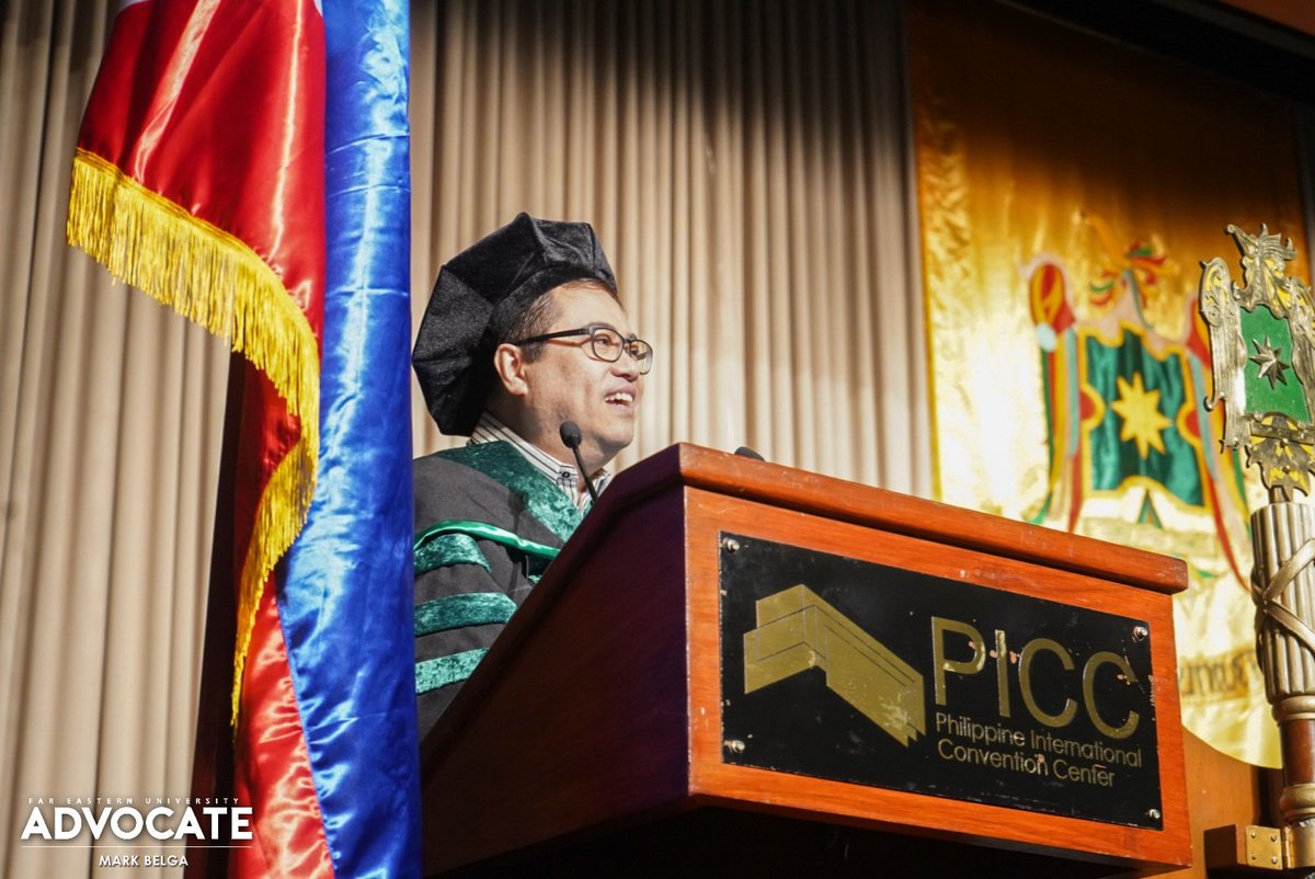 FEUAdvocate's tweet photo. LOOK: First batch of graduates from the Institute of Arts and Sciences (IAS) receives their diplomas for the first session of the 91st Commencement Exercises in the Philippine International Convention Center (PICC) on Tuesday morning.
#FEUClassOf2019
#FEUBatch2019 https://t.co/rvtcaBAxuI