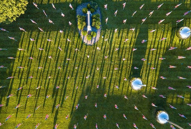 DevonDoesDrones's tweet photo. Another shot of the beautiful Flags 4 Freedom display at the @cityofmerriamks Farmers Market! https://t.co/s5YtUY5dHW https://t.co/UT47w9sDsT