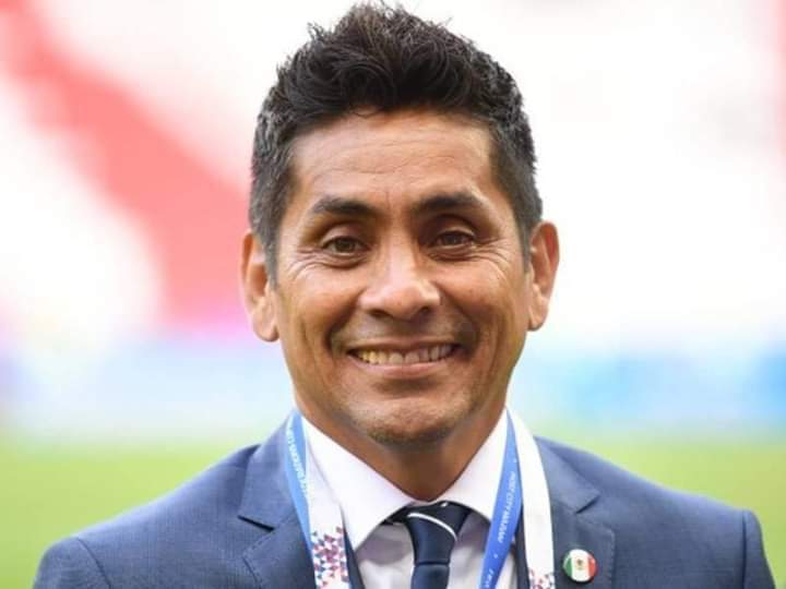 "De los 4 equipos que están en semifinales de Copa Oro, uno va a ser campeón y los otros 3 no" 

— Jorge Campos