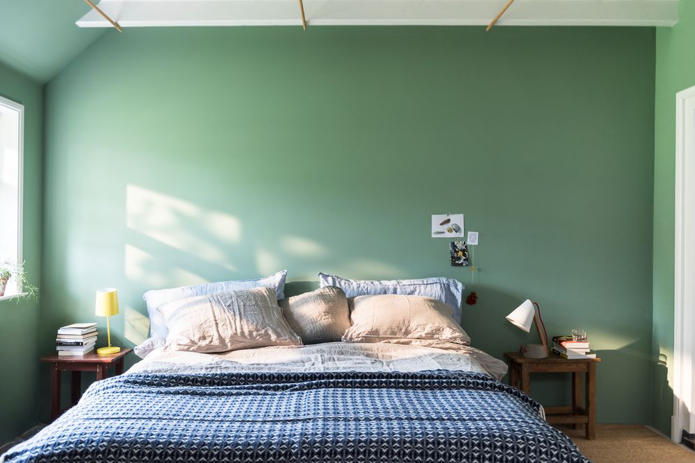 FormakingGroup's tweet image. Light can have a huge impact on the mood and feel of a space as it plays differently with every colour, depending on the time of day and the direction the room’s windows are facing. Pale pastels will bounce light around, creating a spacious and airy feel.