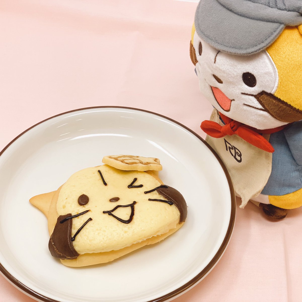 「CHARABREADでは、ただいま「七夕きらきら?フェア」を開催中だよ!

星?」|ラスカル（公式）🌽のイラスト