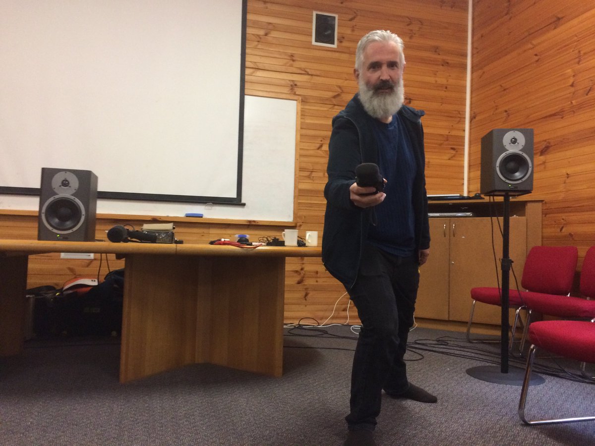 BogongSound's tweet photo. The @BCSC Art of Field Recording #masterclass is underway. 
#bogongsound #douglasquin #philipsamartzis #howmansgap #bcsc #polar #fieldrecording #soundart #antarctica #production #deeplistening #acousticecology #soundscape #electroacousticcomposition #phonography https://t.co/LbzNWySs5Y