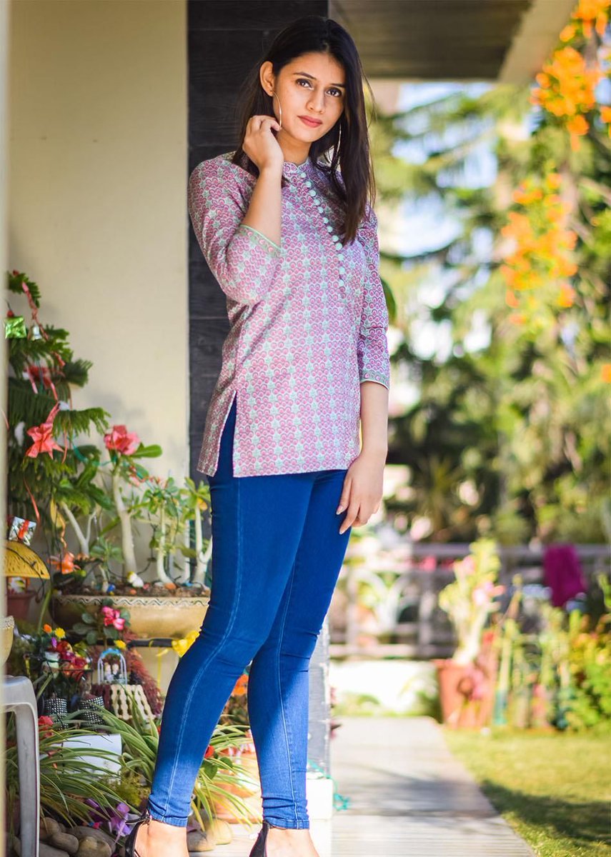 JoviIndia's tweet image. Something handmade is so much meaningful!!!⠀

#jovifashion #womenclothingstore #fashiondiaries #womenfashion #indianwear #westernwear #womendress #ootd #outfitoftheday #picoftheday #youandjovi #ilovejovi #handmadeclothes #jovi