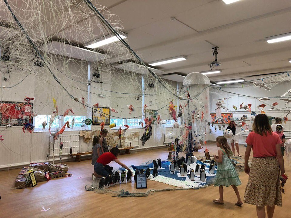 StanfordJrPTFA's tweet photo. On Sunday a group of parent volunteers put together a fantastic installation in the school hall. ‘Our environment, our future’ illustrated the impact of what we throw away on a whole variety of marine creatures and plantlife. Every pupil contributed a piece of recycled art. https://t.co/G1HL4u89JU