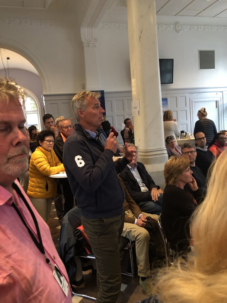 Sträckningen Göteborg-Oslo är den sämsta vi har i Sverige, säger crister fritzon SJ:s vd. För att nyttja fermanbelt förbindelsen måste vi tänka hela sträckan även Göteborg-Oslo. <a href="/SJ_AB/">SJ AB</a> @TomasEneroth <a href="/VGRiAlmedalen/">VGRiAlmedalen</a> @VastArenan
