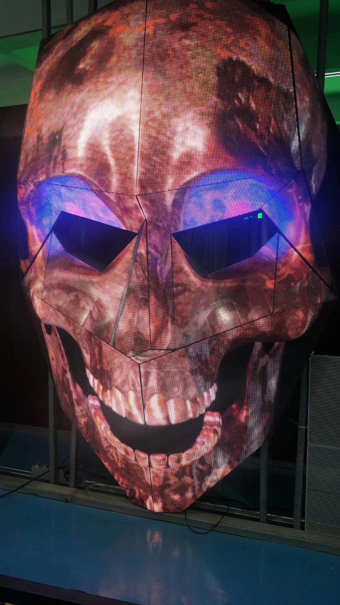 VisioinpiLED's tweet image. 👻👻👻 careful .there is ghost behind you.