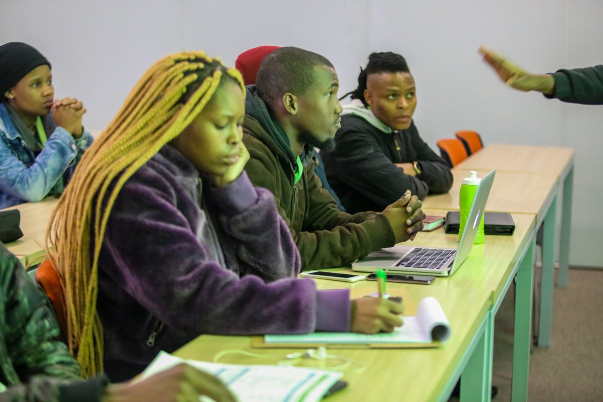 uwcgci's tweet image. Day 3: Workshop, Training and Development, Paper &amp;amp; Institutional Presentation

TOPIC: Rethinking African Campus Fabric in 4th Industrial Revolution, presented by @MsChimezie Anajama, from UWC

#GCC2019 #4IR4Africa