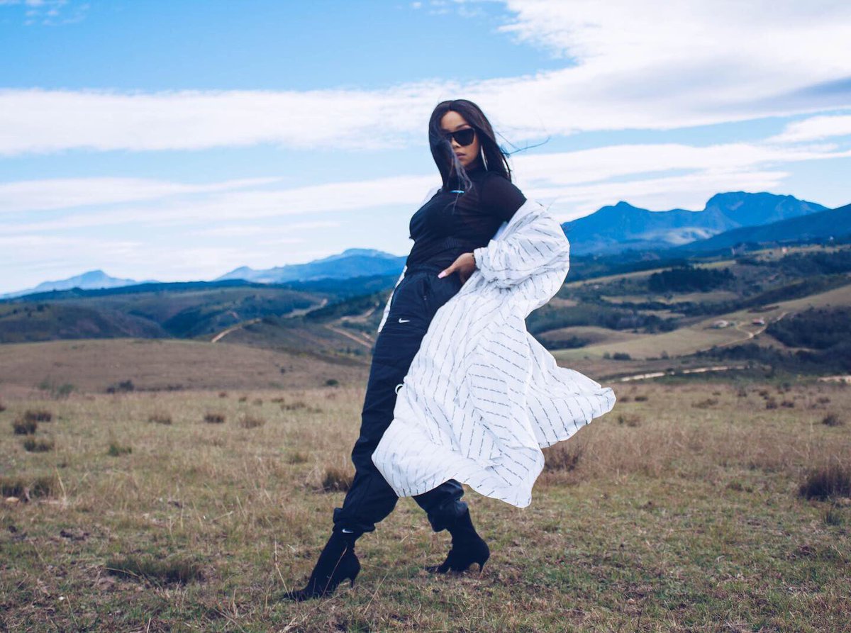 Bonang's tweet image. Swoosh. 😎🇿🇦 #MySAExperience 📸 @ShellingsonSA