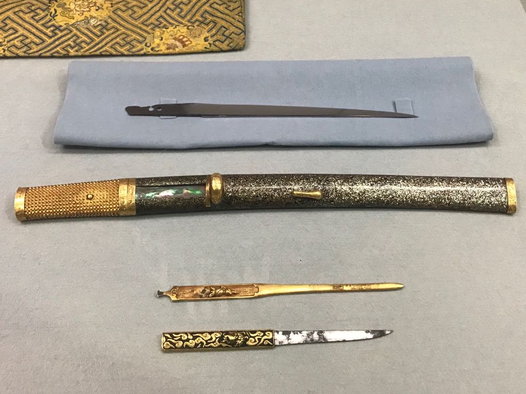 ちらいむ Sur Twitter えっ もし千代金丸が北谷菜切 チャタンナーチリー を探すイベントだととても嬉しい 農婦が 包丁を振っただけで子供の首が切れて落ちた という伝説のある包丁を刀に鍛え直したとされる妖刀伝説のある刀ですよ 写真は許可を得て撮影したもの ちらいむ Sur Twitter えっ もし千代金丸が北谷菜切 チャタンナーチリー を探すイベントだととても嬉しい 農婦が 包丁を振っただけで子供の首が切れて落ちた という伝説のある包丁を刀に鍛え直したとされる妖刀伝説のある刀ですよ 写真は許可を得て撮影したもの