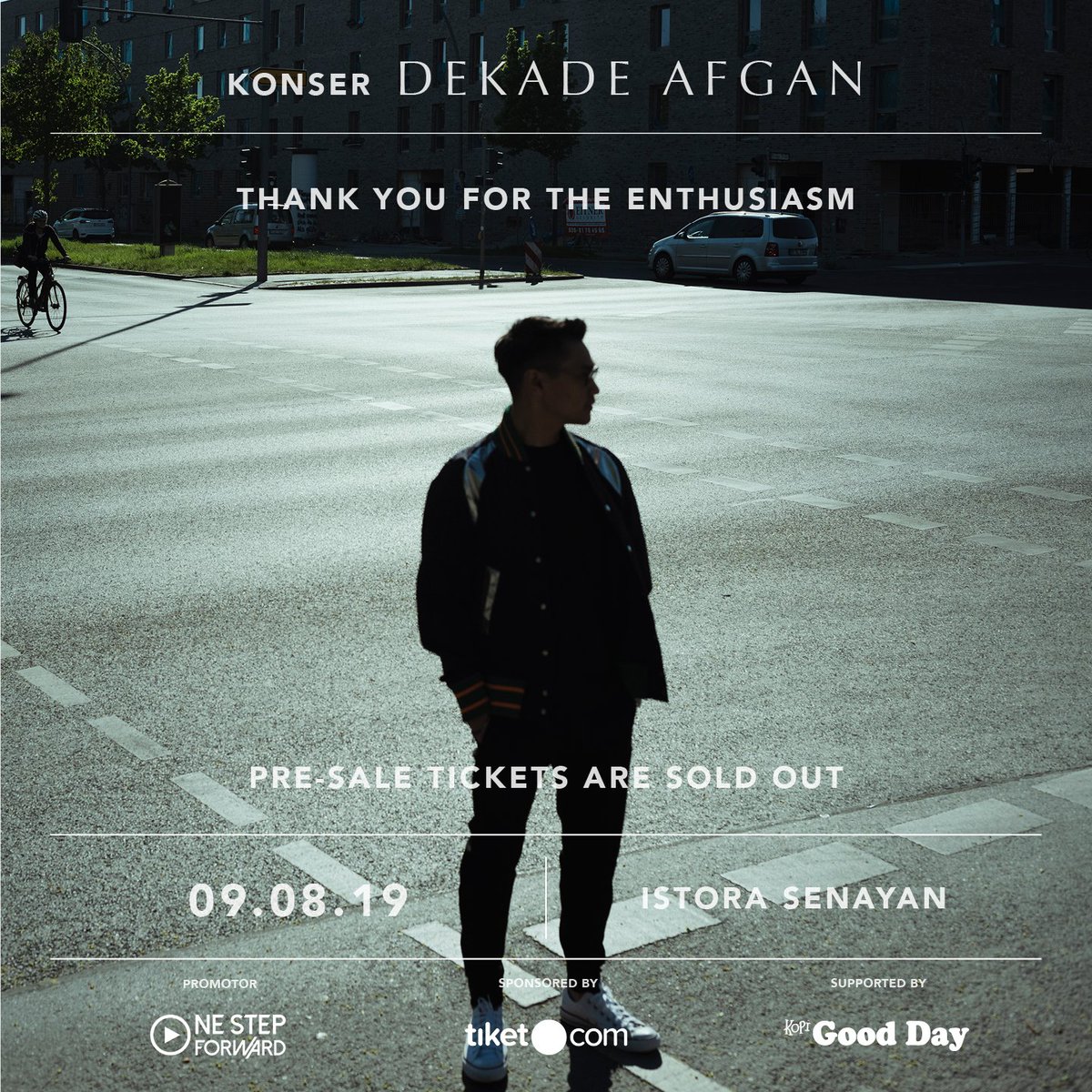 afgan___'s tweet photo. 38 hari lagi menuju #KonserDekadeAfgan! Semua tiket pre-sale sudah SOLD OUT, terimakasih atas antusiasnya. Yang belum beli tiket, bisa lgsg ke @tiketcom &amp; bisa juga lewat website https://t.co/GKbiIVExY4, See you real soon! 
#DekadeJKT #IstoraSenayan 
Wardrobe by @thepapilion https://t.co/Xj33PVwxj7