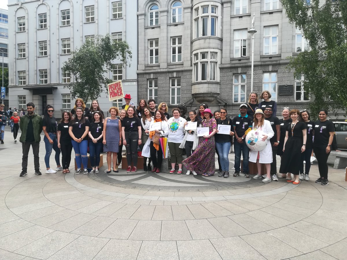 anahelang's tweet photo. Thank you a lot to the organizers, the volunteers and all the speakers involved! We had a great time taking science to the streets of Dublin. Proud to be part of it! @UCDScienceWomen,@UCDBioFoodEng, @SoapboxScience, #Hypermicromacro,#WomenInSTEM,@scienceirel, @ucdSIRG https://t.co/hTZacc53EW