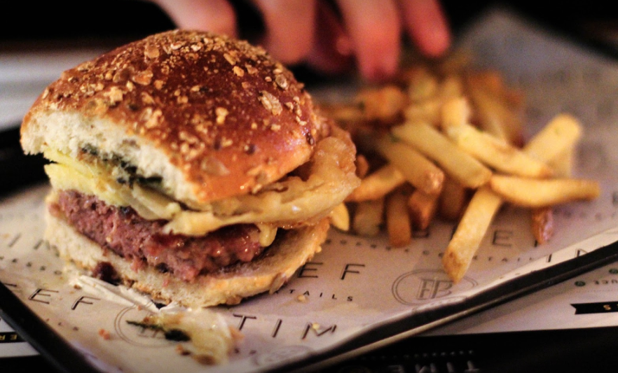 How's that for picturesque?😎

Burgers have never been so stylish.🍔

#restaurant #food #cardiff #burger #wales #foodie #dinner #summer #chips #meat #instafood #instagood