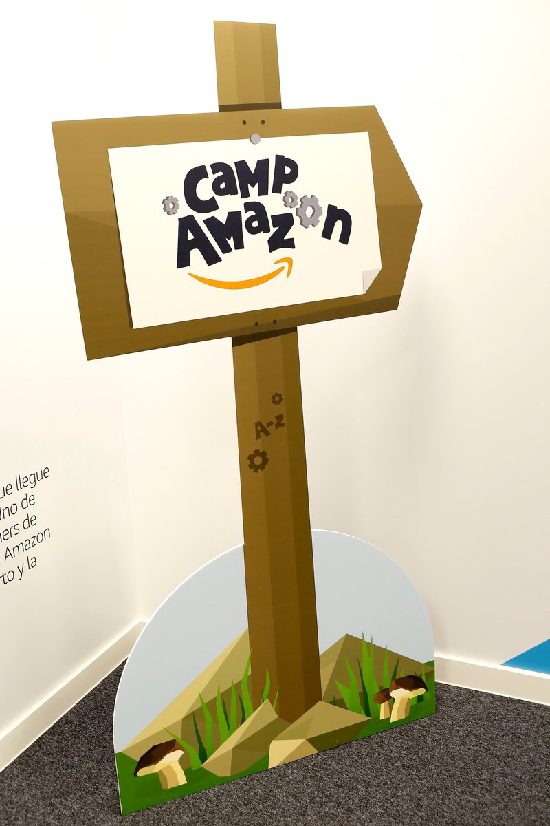 AmazonNewsEU's tweet photo. Our first Spanish #CampAmazon, a Technology Adventure Camp in partnership with @FormaRobotik, welcomes kids for tech activities in one of our warehouses #deliveringsmiles https://t.co/bbw9NrBDpS
