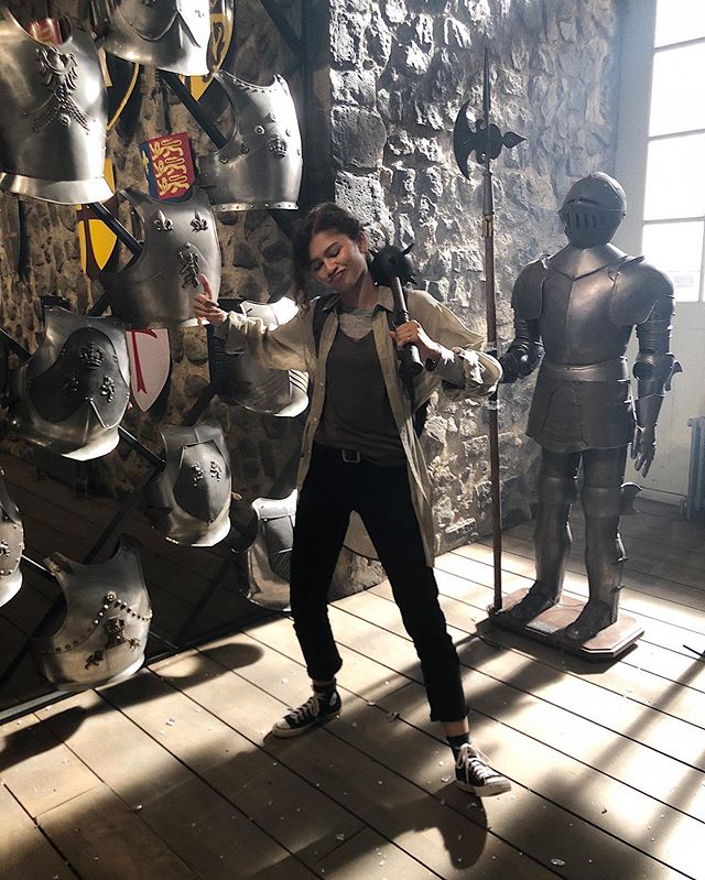 This is me, feeling very badass with my mace. Spider-Man: Far From Home is out now!!! Hope you have fun, and remember to try not to spoil stuff lol🕷

📸 instagram.com/p/BzZ-SoyA6m8/ via tweet.photo