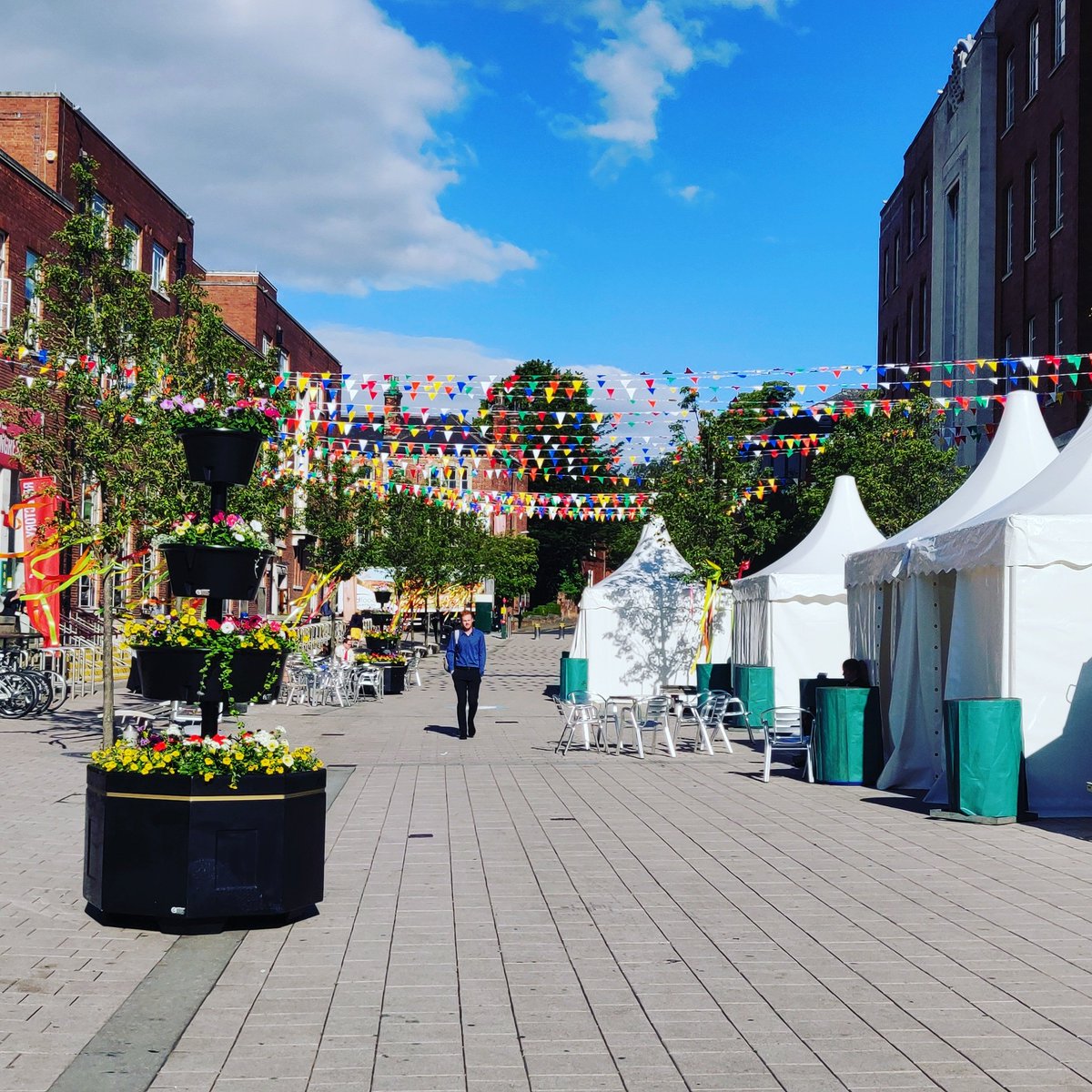 newpubuk's tweet photo. Good morning Leeds! Looking forward to a day packed with fascinating sessions. First up for us is Queer, Misogynist, and Feminist Medievalisms: Conjunctions and Disjunctions #IMC2019 @ArcHumanities #medievalconference #conference #learning #history https://t.co/oUPr14Q3Tk