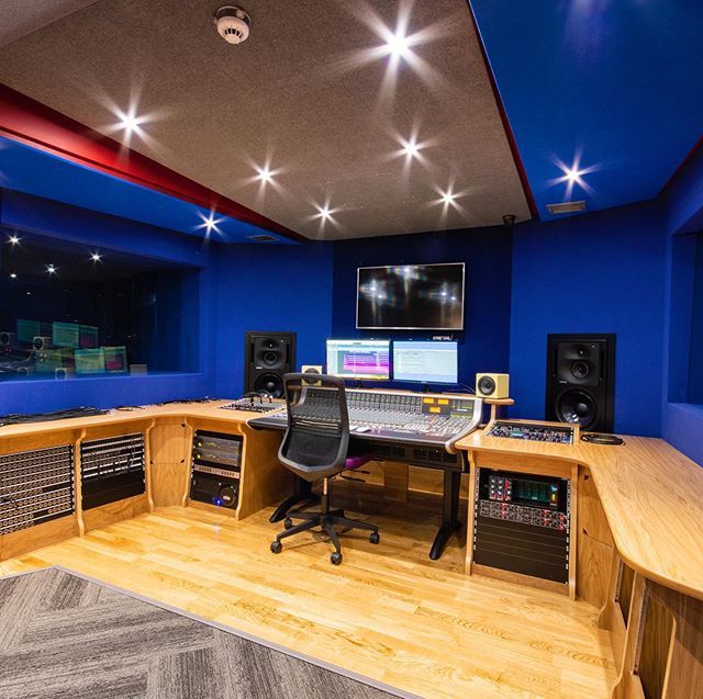 TheStudioPeople's tweet photo. New studio for Leeds Arts University!! #controlroom #studio #leedsartsuniversity https://t.co/46JN2V3pW2 https://t.co/maIwV2CTiO