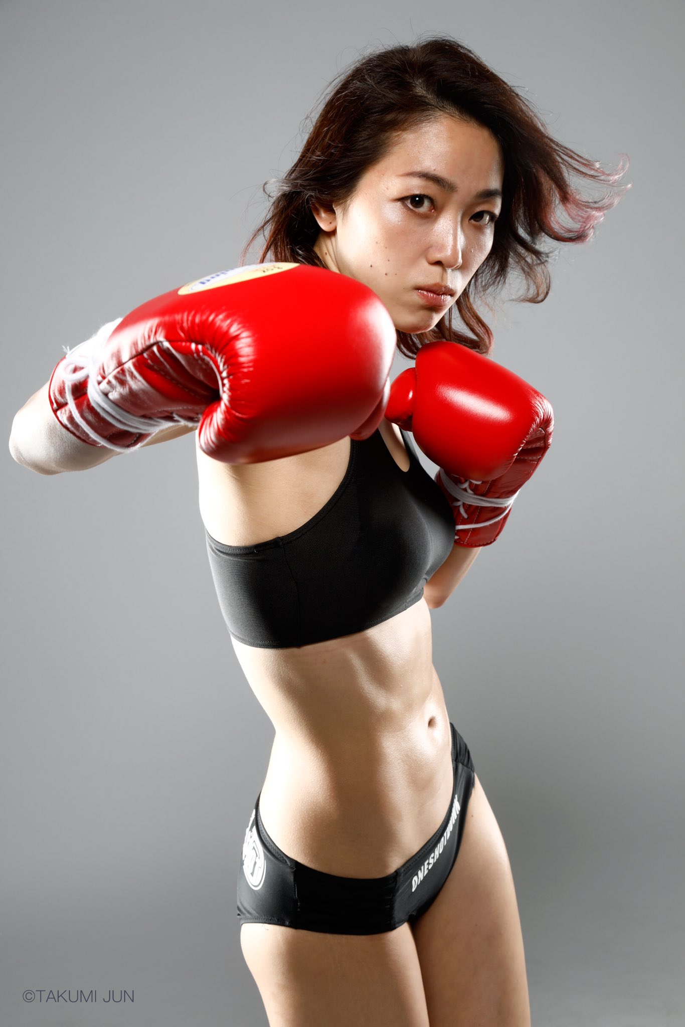 Eo光チャンネル On Twitter ゲツキン火曜日 今日はボクシングの日本女子フライ級チャンピオン 小澤瑶生さんが登場します スタジオに チャンピオンベルトも持って来てくれますよー 是非ご覧ください ゲツキン火曜日 女子ボクシング チャンピオン 小澤瑶生 Https
