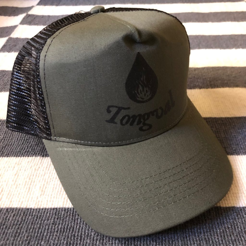 Tongval tweet media