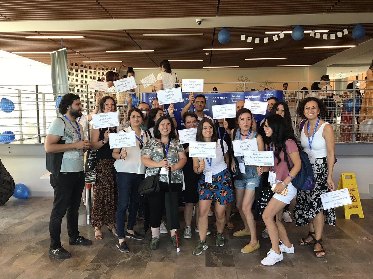 Değişim, karşılaştığımız kalıpları kıran, icat çıkaran, “bizden bir şey olmaz” değil “bizden çok şey olur” diyen öğretmenlerle başlar. Bu değişimin bir parçası olmak için Öğretmen Ağı Değişim Elçileri #YazBuluşması2019'da bir aradayız!

#DeğişimÖğretmenle