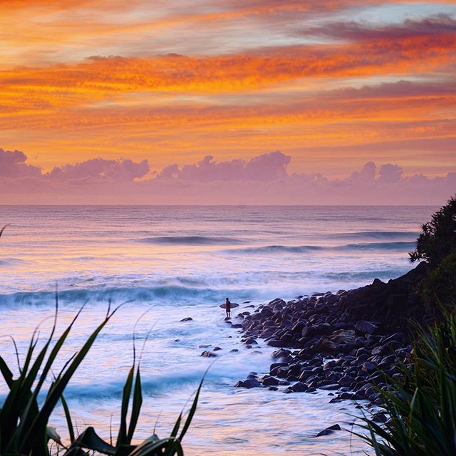 Who got up for sunrise this morning? It surely was a banger here on the GC 🔥

@destinationgoldcoast 
<a href="/queensland/">Queensland Australia</a> 
________________________
📷 
Sony 
DJI
Manfrotto 
Lowepro 
________________________
All images available for print.
Collaborations / inqu… ift.tt/2KVeilh