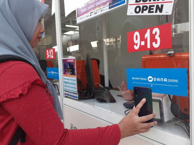 BInspiry's tweet photo. Jakarta Fair Kemayoran is the biggest multi-product fair and festival in the whole of South East Asia. #JakartaFair2019 also showcases excellent homegrown products that encourage national economic growth. @BInspiry is glad to provide mobile payment solution to DANA and the fair. https://t.co/aWLeZ2eeGU