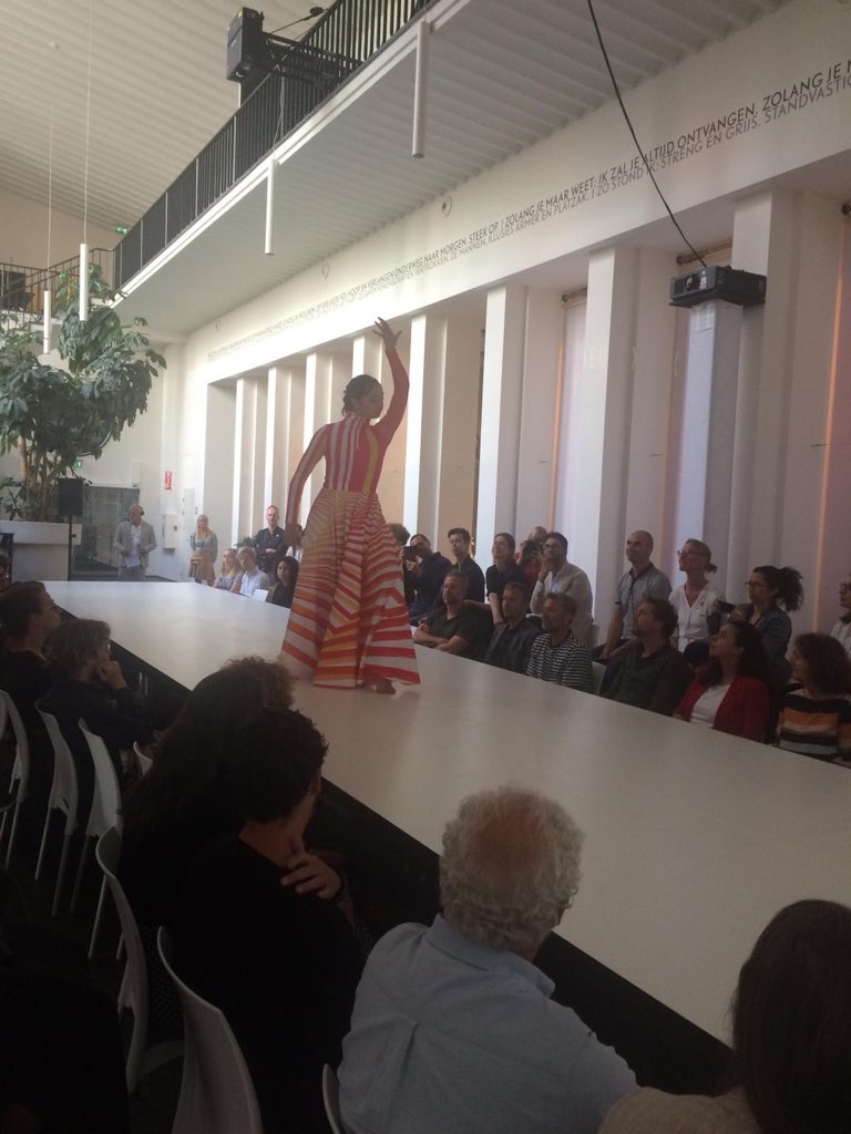 Feestelijke opening van Outburst gister <a href="/HvA/">Hogeschool van Amsterdam (HvA)</a> fdmci. Erg onder de indruk van onze studenten! Ook wat van onze output is tentoongesteld. Gemist? Je kunt nog de hele week langskomen in het ksh!