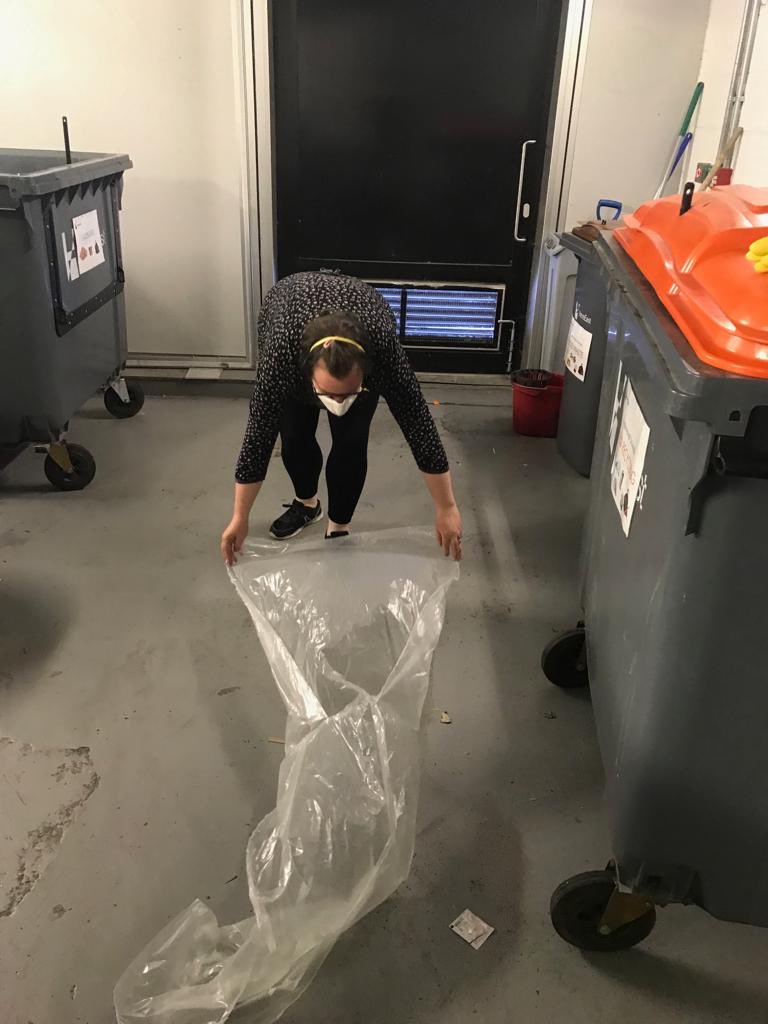 debralilleyLDS's tweet photo. Trawling waste to quantify the quantity and quality of #singleusecoffeecup #waste @lborolondon #lollybin was weirdly satisfying & very productive. #evaluating #designforbehaviourchange https://t.co/hbwsYCoeDr