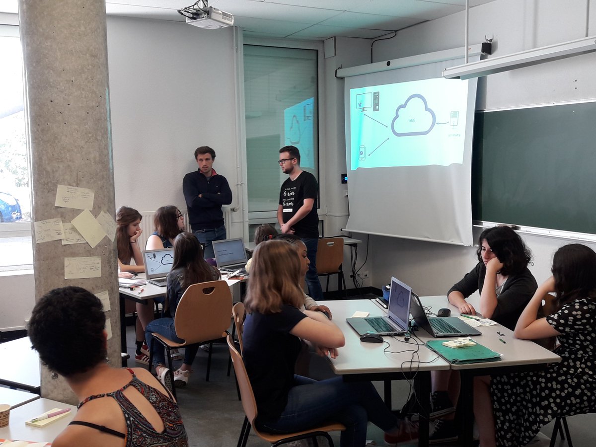 Atlanstic_2020's tweet image. &quot;J&apos;apprends à #coder ma page web&quot; au #GirlsRCoding
Avec Emmanuel Charbonnier @empr1tedigitale et Kevin Blot Specinov&apos;