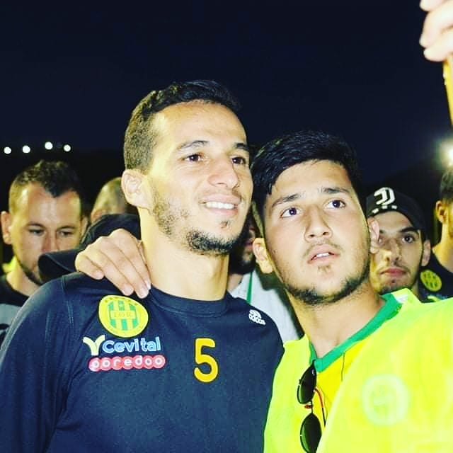 jsk_tweet's tweet photo. Les Jaune et Vert à pied d'oeuvre à #Zekri
Les choses sérieuses commencent
Les hommes du nouvel entraîneur, #Hubert #Velud, ont débuté la préparation ce Lundi à #Zekri. De retour 'd'Alger où ils ont accompli les formalités de visa.
#preparationsaison #JSK https://t.co/JTpXKFgUvy