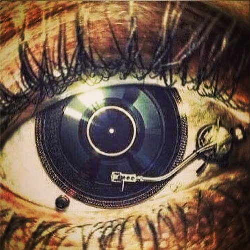 SLABO_music's tweet photo. Spin... #DEEPHOUSE #DEEPELECTRO #TECHHOUSE #TECH #TECHNO #DJ #SLABO #BLUE #LIQUID #BLUELIQUID ##ELECTRONIC #ELECTRONICMUSIC #ELECTRONIKA #NUDISCO https://t.co/kJ8OKGqEZl