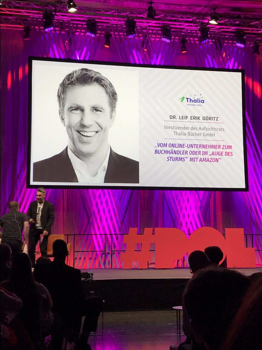 smunko's tweet photo. Spannender Vortrag zur „Future des Retail“ von Dr. Leif Erik Göritz von Thalia und @tolino_de #pol2019 #Marketing #OnlineMarketing https://t.co/UcVcEOZ2dQ