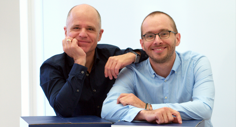 LeadAssist's tweet photo. JETZT VORBESTELLEN: Der #AgilePowerGuide von @udokrauss und @Chris_TN_Braun erscheint am 5. Juli! #agile #work #newwork #business @HB_Fachmedien @Change_Circle @SYNKGROUP @on_leadership_ @f_kuebler https://t.co/j2mZ5izjca https://t.co/kcjJb8oz2f